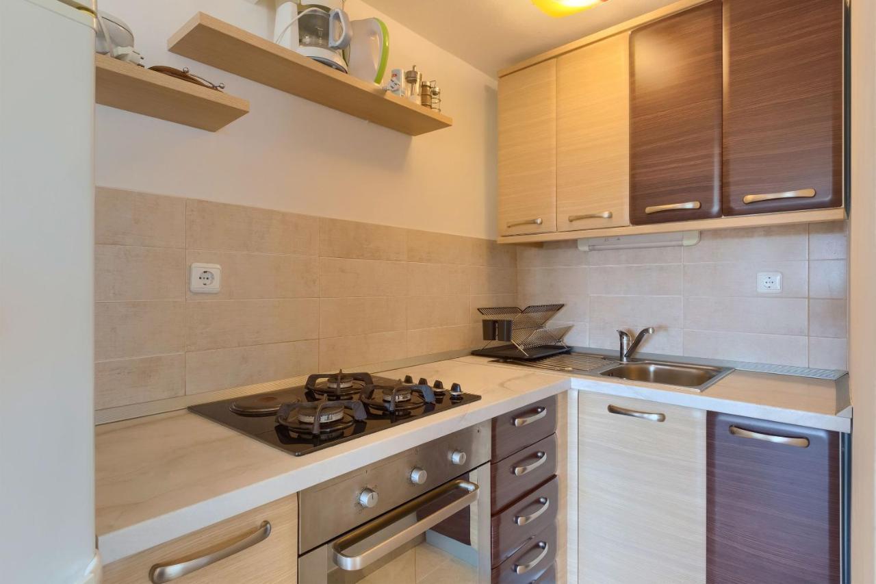Apartments Boris Fažana エクステリア 写真