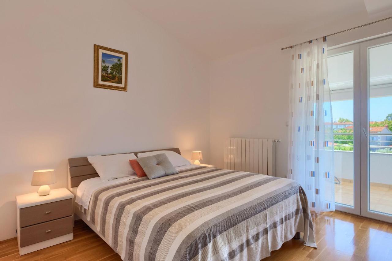 Apartments Boris Fažana エクステリア 写真