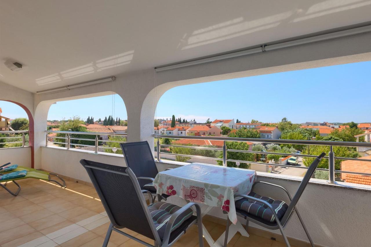 Apartments Boris Fažana エクステリア 写真