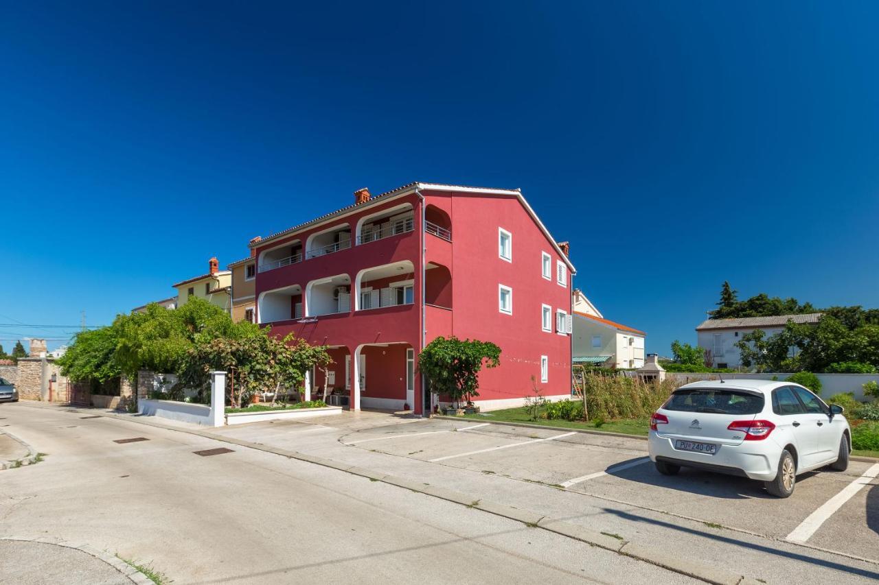 Apartments Boris Fažana エクステリア 写真